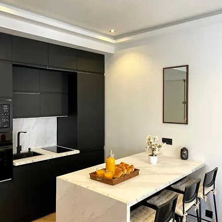 2 Pieces Avec Balcon アパート