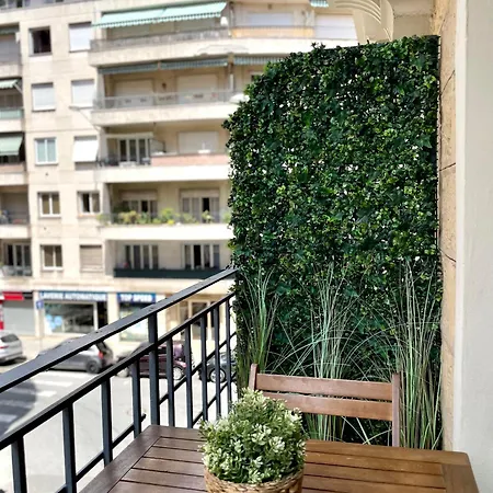 2 Pieces Avec Balcon Lägenhet