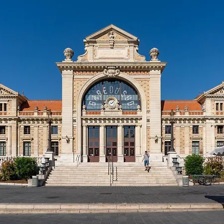 2 Pieces Avec Balcon Lägenhet