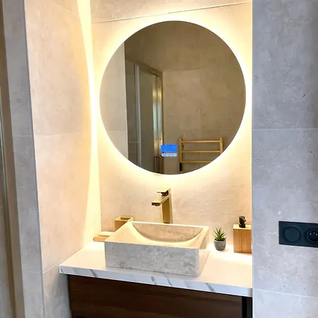 2 Pieces Avec Balcon Lägenhet