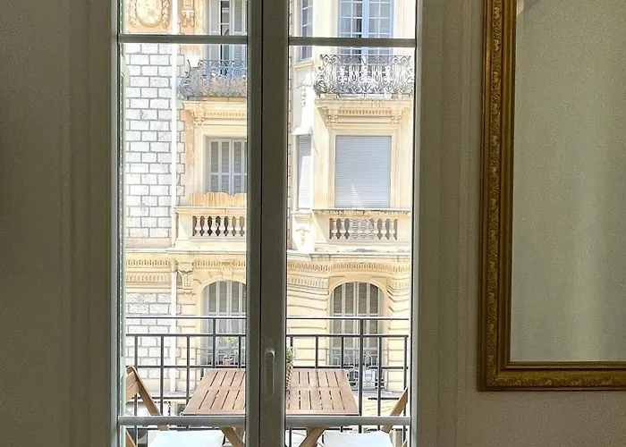 2 Pieces Avec Balcon * Niza